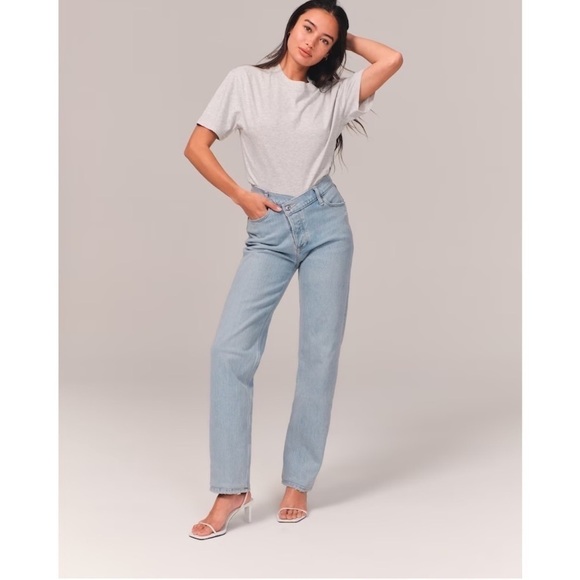 Abercrombie & Fitch High Rise Dad Jean Light With Criss-Cross Waistband - Picture 2 of 14